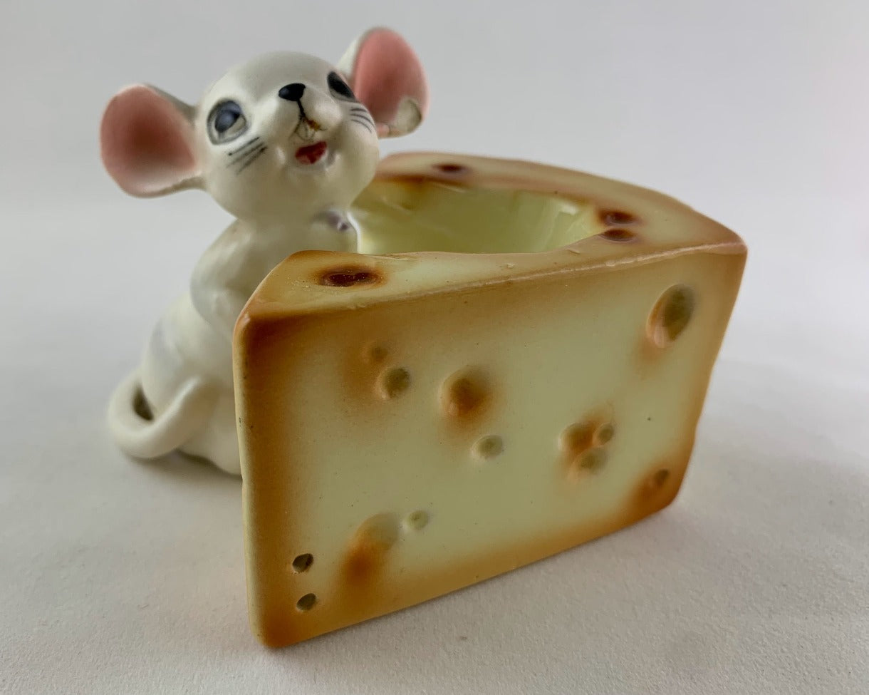 Mouse and Cheese Salt and Pepper Shakers