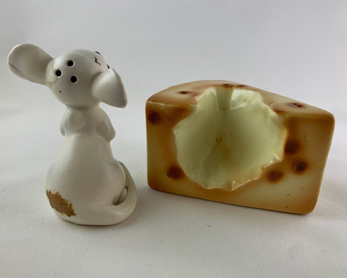Mouse and Cheese Salt and Pepper Shakers