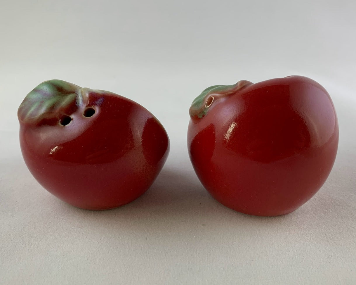 Vintage Apples in a Basket Salt and Pepper Shakers