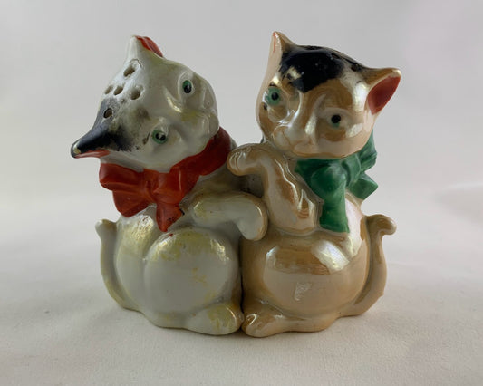 Vintage Japanese Cat Salt and Pepper Shakers